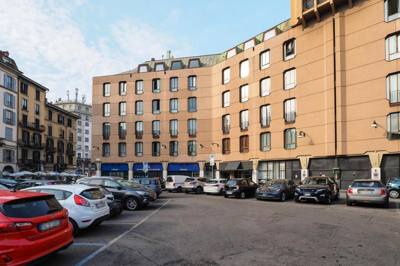 Duomo Luxury Apartment VII Милано Екстериор снимка