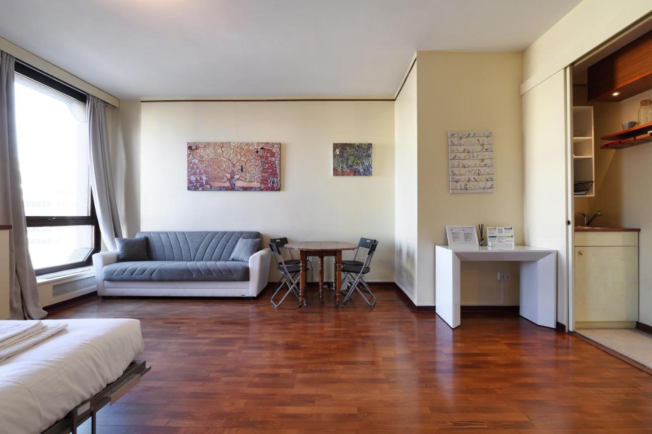 Duomo Luxury Apartment VII Милано Екстериор снимка