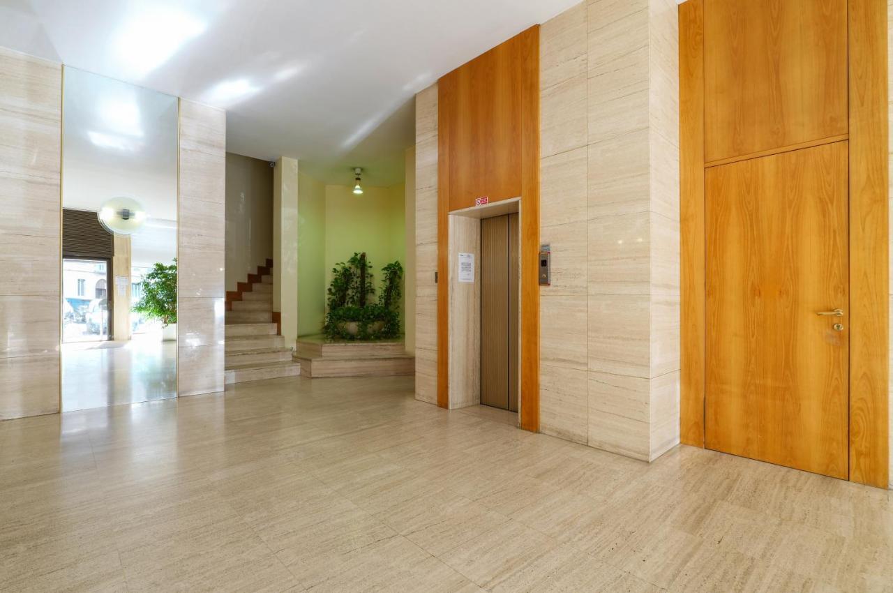 Duomo Luxury Apartment VII Милано Екстериор снимка
