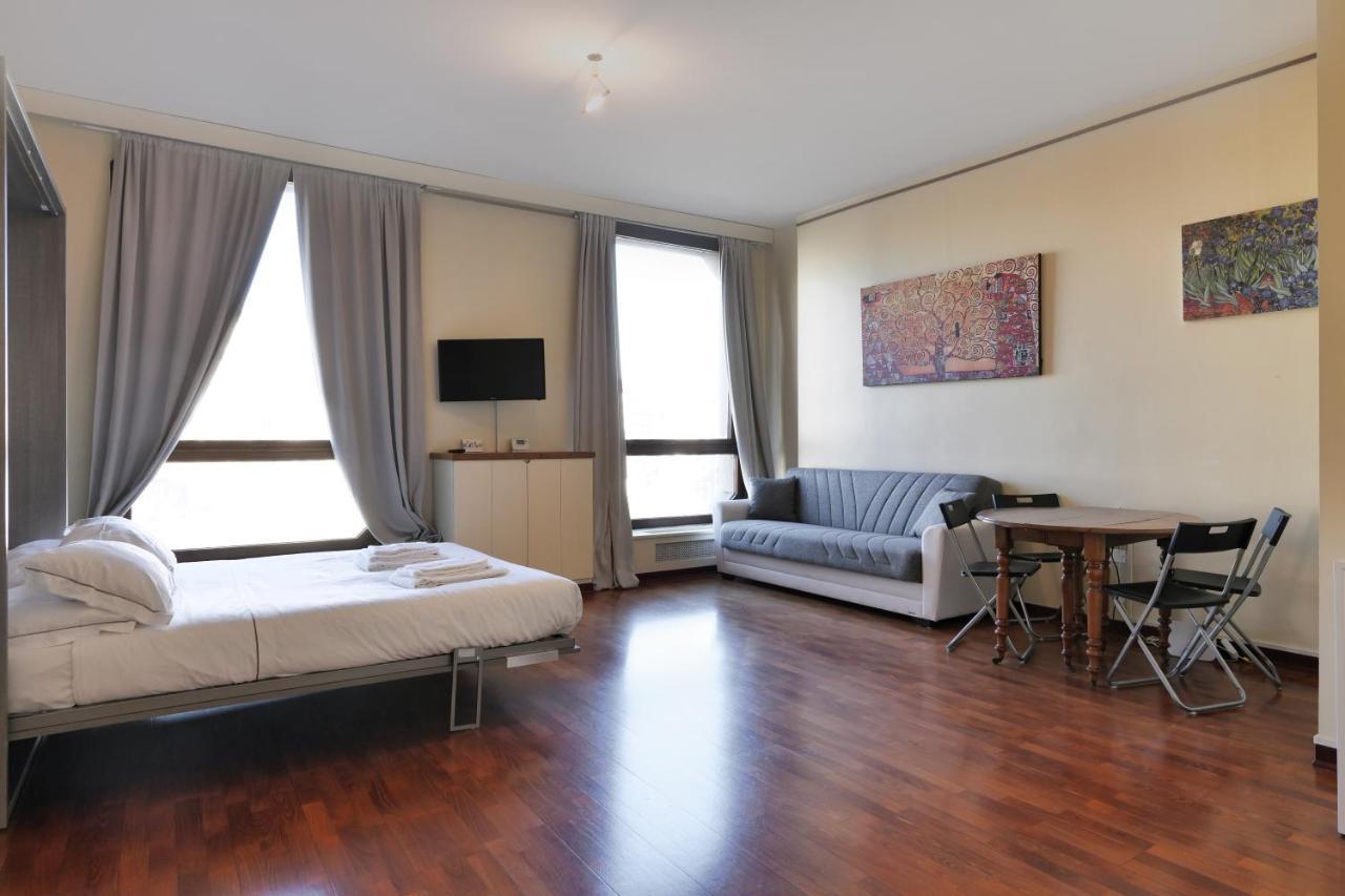 Duomo Luxury Apartment VII Милано Екстериор снимка